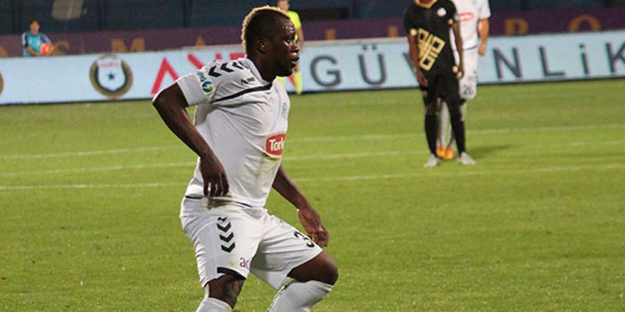 Atiker Konyaspor'da Sissoko ile yollar ayrıldı