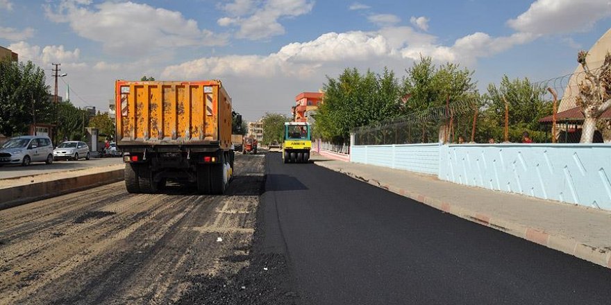 Batman'da asfalt, yol yapım ve kaldırım çalışmaları başlatıldı