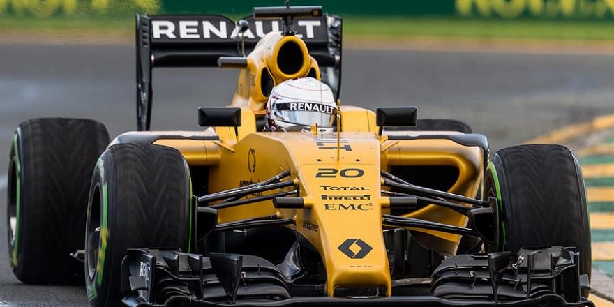 Formula 1'de yangın paniği