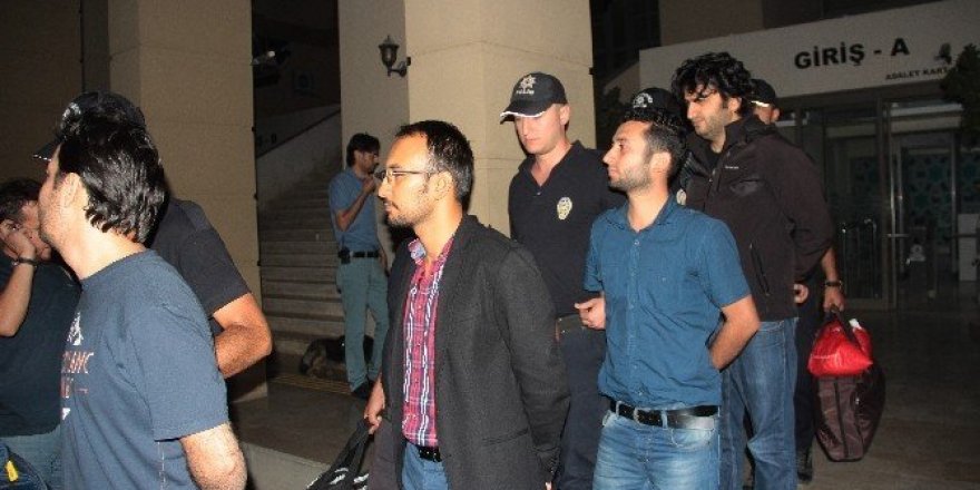 14 polis FETÖ’den tutuklandı