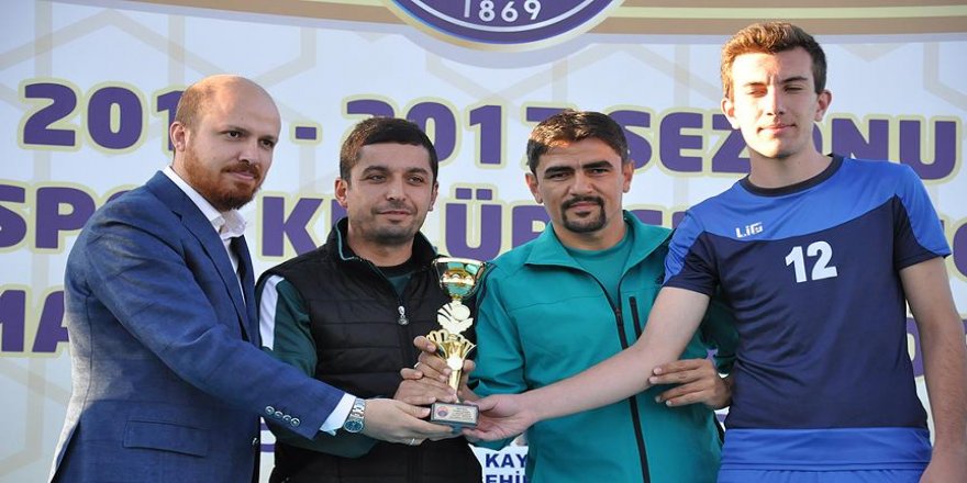 'Gönül ister ki kulüplerimiz altyapıya yatırım yapsınlar'