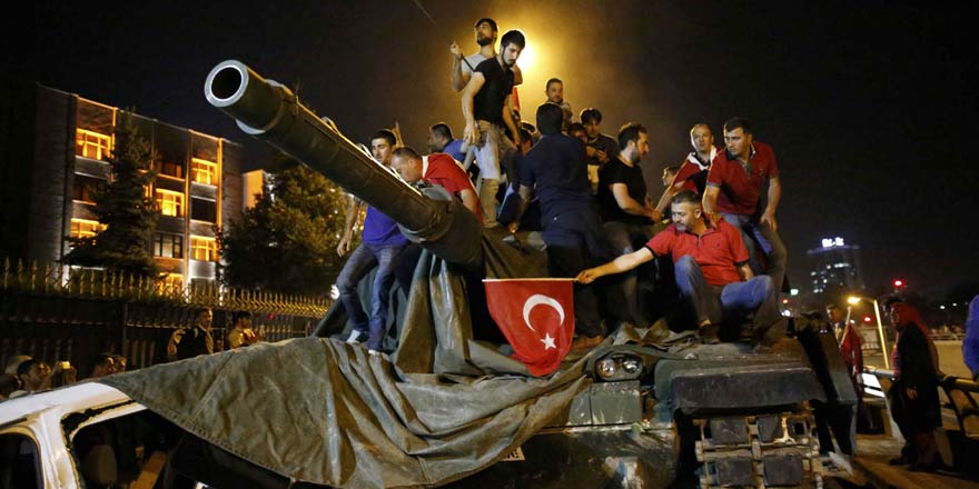 FETÖ'yü korku sardı: VIP abi'ye sus payı!
