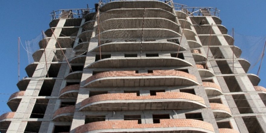 9. kattan düşen kalıp ustası bakın nasıl kurtuldu