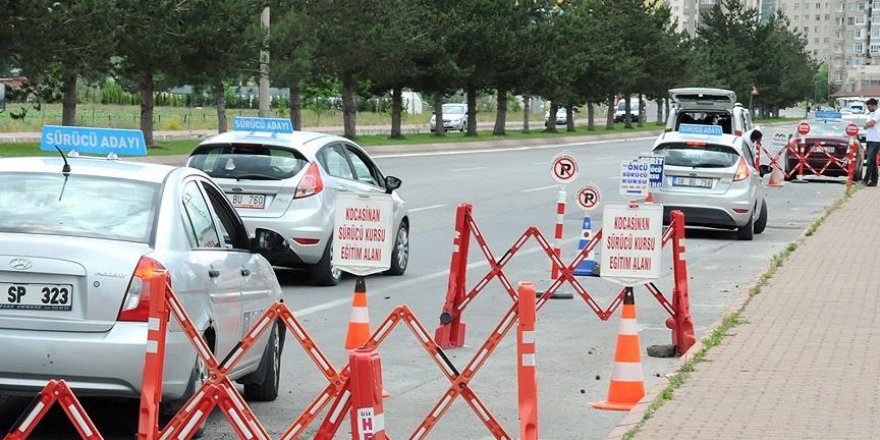 Ehliyet sınavlarına 'video'lu standart geliyor