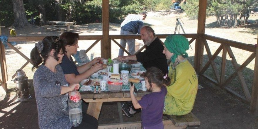 Bursalılar güneşin tadını çıkardı