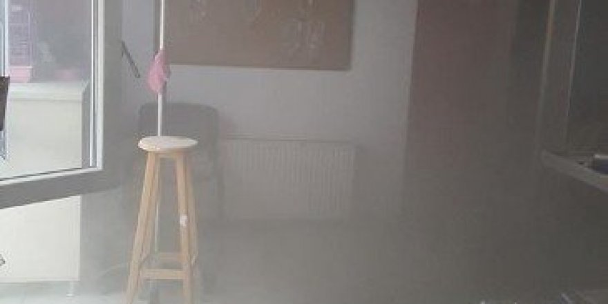 İş yeri yangını itfaiye ekiplerince söndürüldü