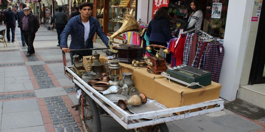'Seyyah antikacı' yollarda