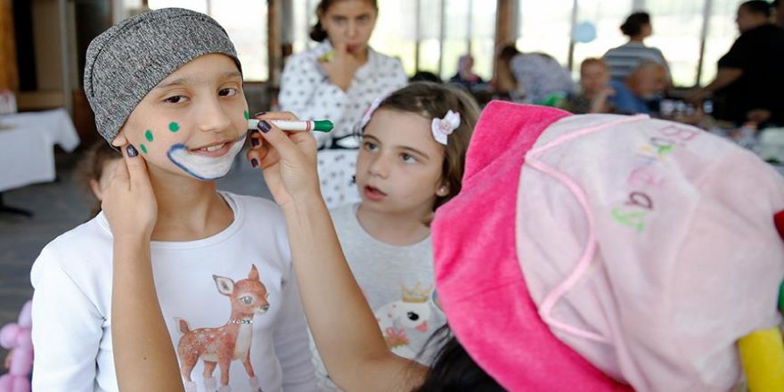 Suriye'deki savaş, Küçük Esma'nın saçlarını döktü
