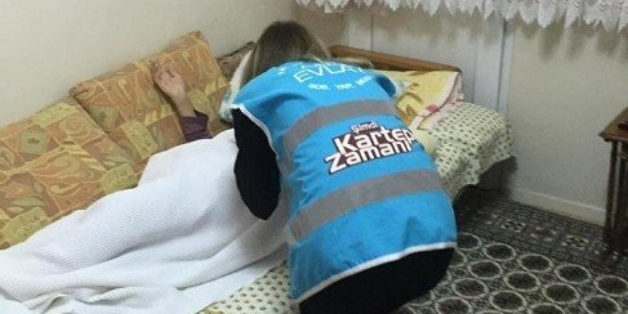 ’Alo Evlat Hattı’ ihtiyaç sahiplerine yardım eli uzatıyor