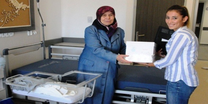 Süleymanpaşa’da “Hoş Geldin Bebek” paketi hediyesi