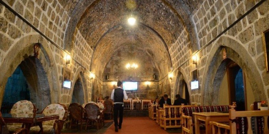 Tarihi han kafe ve restorana dönüştürüldü