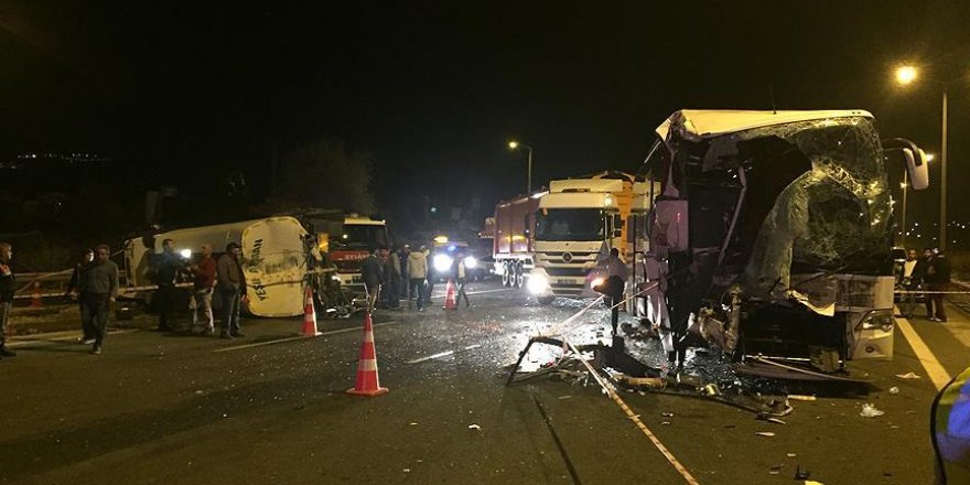 Başkentte zincirleme trafik kazası: 25 yaralı