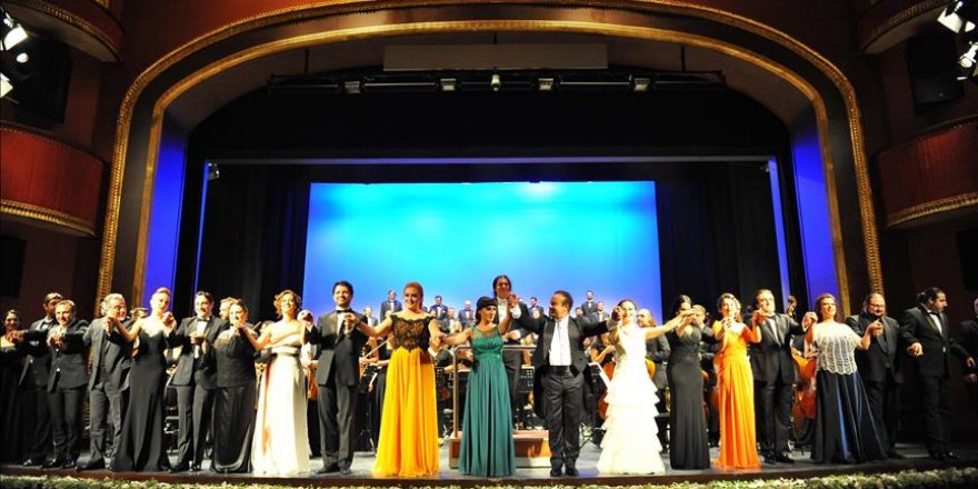 Demokrasi zaferi opera sahnesine taşınacak