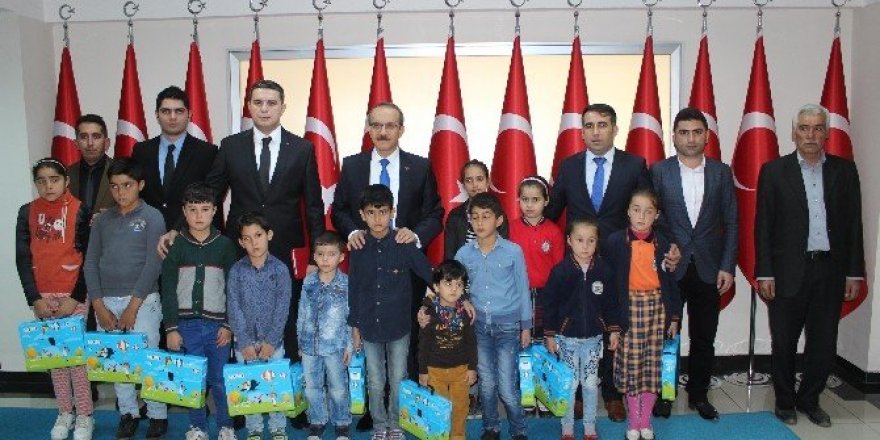 Yabancı uyruklu öğrencilere kırtasiye desteği