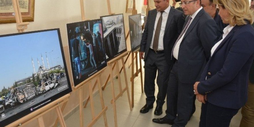 Milli iradeye saygı sergisi Ezine MYO’da açıldı