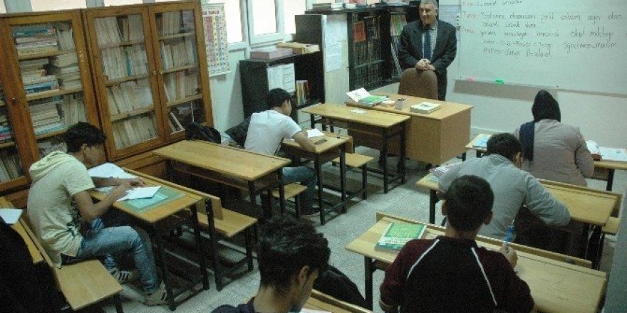 Yabancı uyruklu öğrencilere Türkçe eğitimi