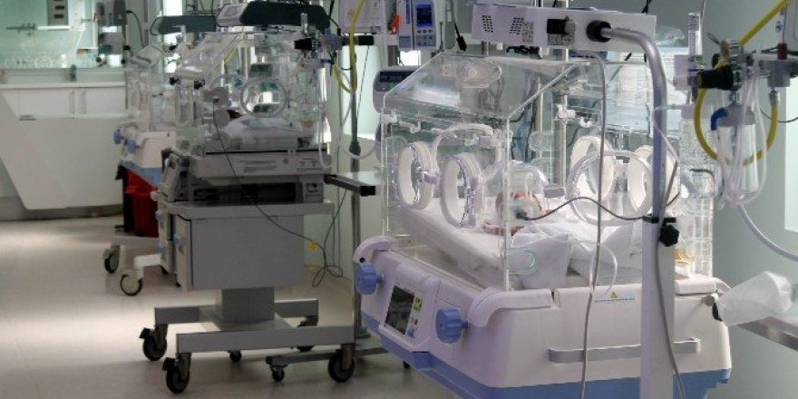 Prematüre bebek Sivas’ta tedavi altına alındı