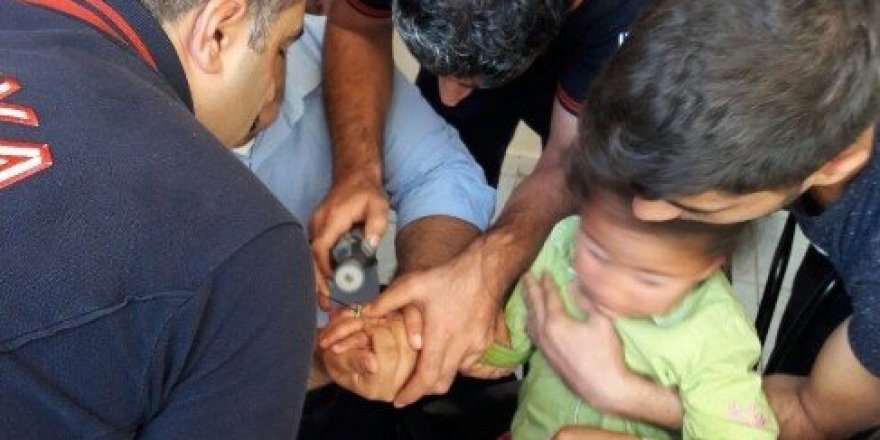 Minik Sevgi’nin imdadına itfaiye yetişti