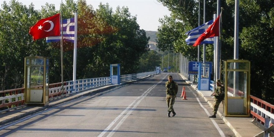 5 Türk para dolu valizle Yunanistan'a kaçtı