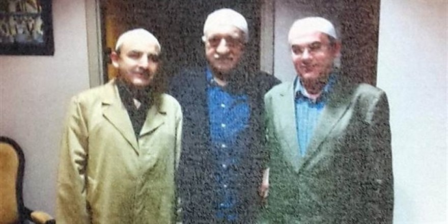 'Gülen'i tanımam' diyen darbecinin Gülen'le fotoğrafı çıktı