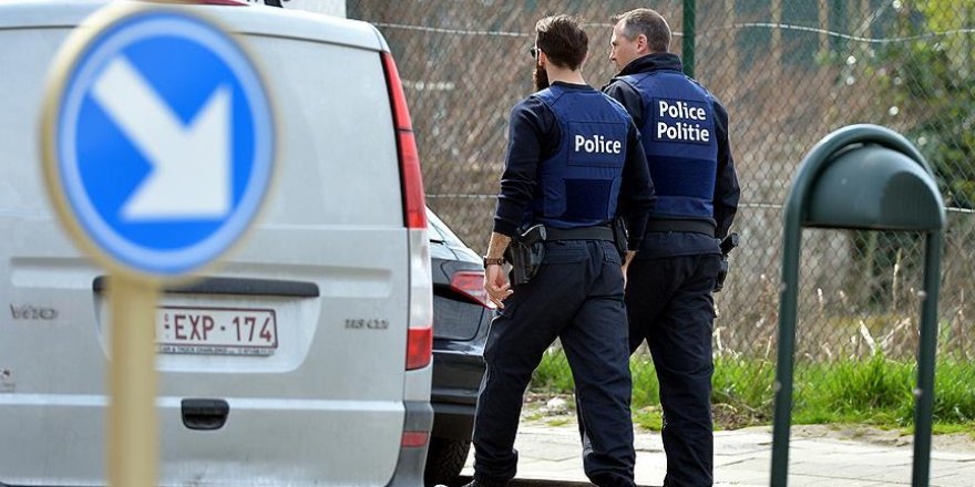 Belçika'da polise saldırı