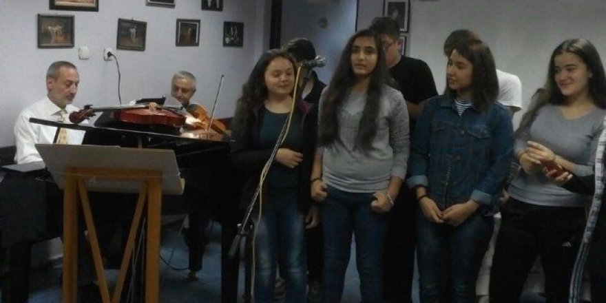Soma Musiki Derneği sezonu açtı