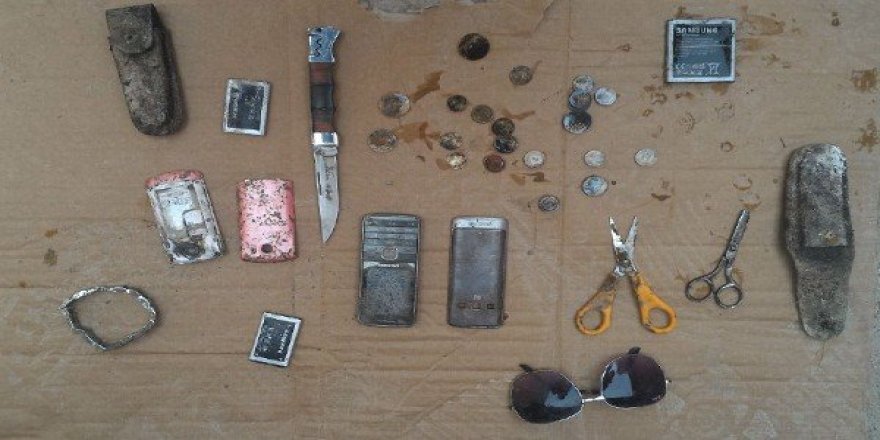 Yağmur suyu giderinden ’hazine’ çıktı