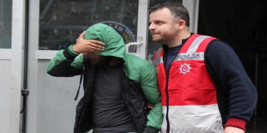İş makinesiyle demir hırsızlığına adli kontrol