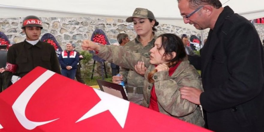 Şehit eşi bunu yapınca herkes dondu kaldı!