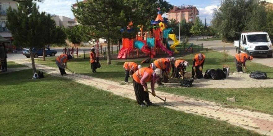 Beyşehir’de park ve yeşil alanlarda çalışmalar sürüyor