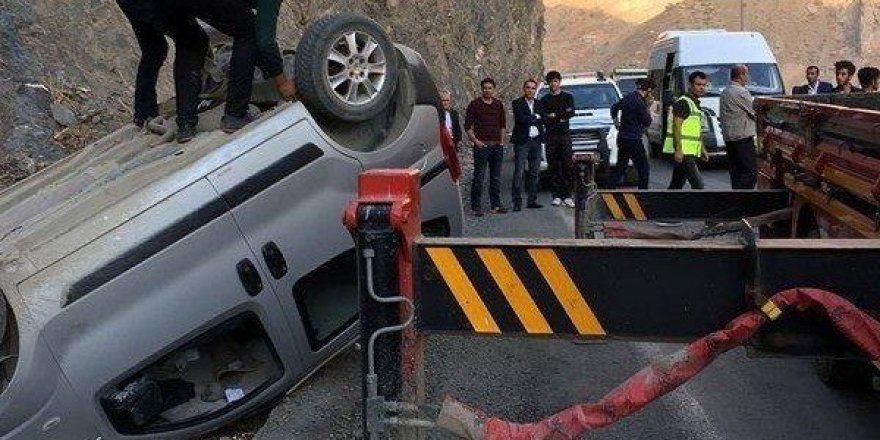 Takla atan araçtan sağ çıktı