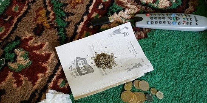 Anne ve biri üvey iki oğluna uyuşturucu baskını