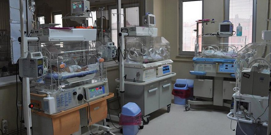 Hatay'da yapışık ikizler dünyaya geldi