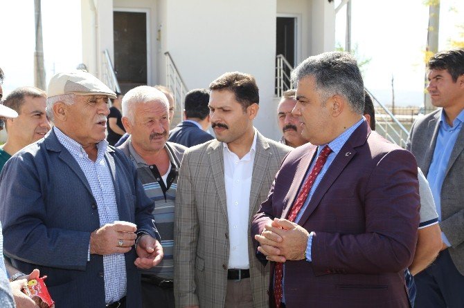Başkan Özgüven, vatandaşların sorunlarını dinledi