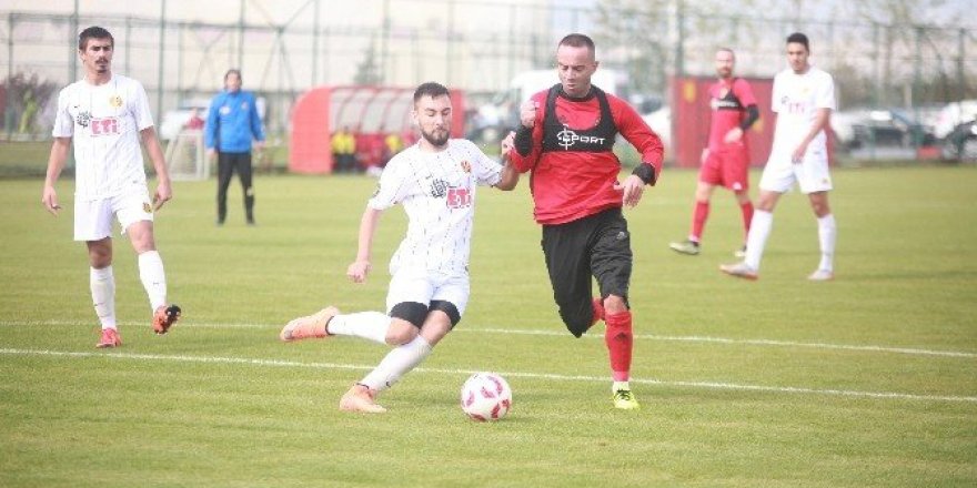Eskişehirspor, U-21 takımı ile karşılaştı