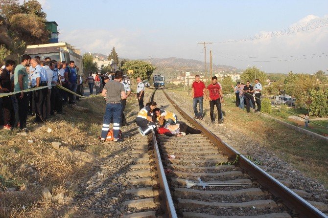 Trenin önüne yatan yaşlı şahıs feci şekilde hayatına son verdi