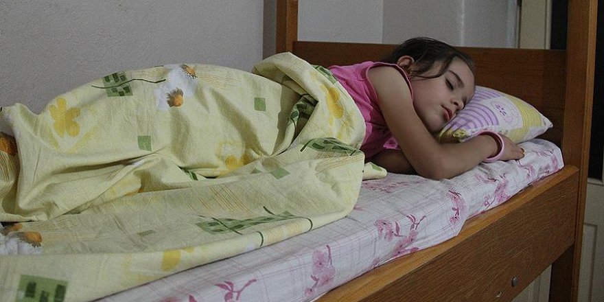 'Uyku terörü sırasında çocuğunuzu uyandırmayın'