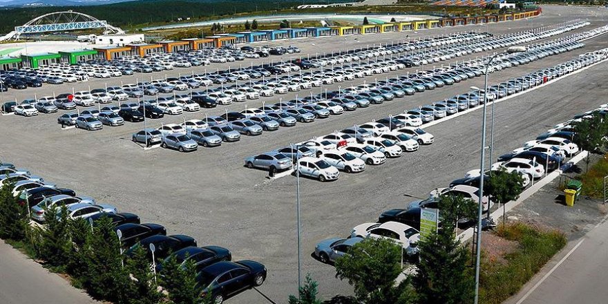 Geçen yıl satılan her 4 otomobilden 3'ü ithal