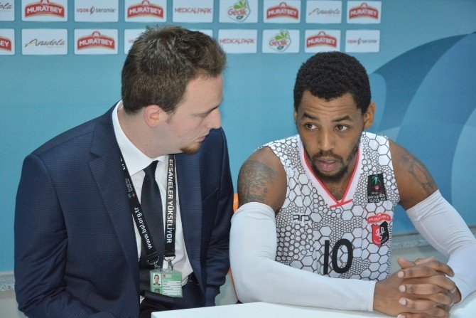 Muratbey Uşak Basketbol Genel Menejeri Fatihan Erdoğan; “Şanpiyonlar Ligi’nde de Final oymayı hedefliyoruz"