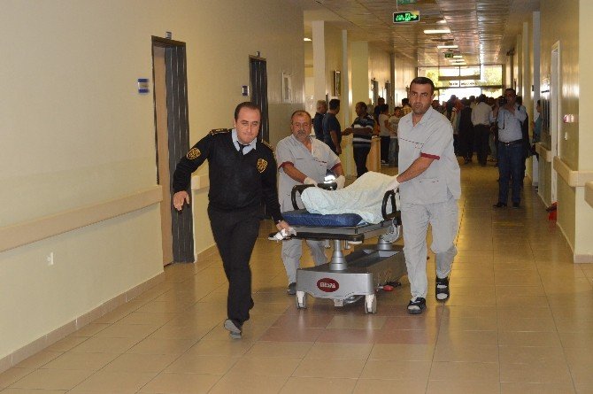 Besni’de traktörün altında kalan baba-oğul öldü