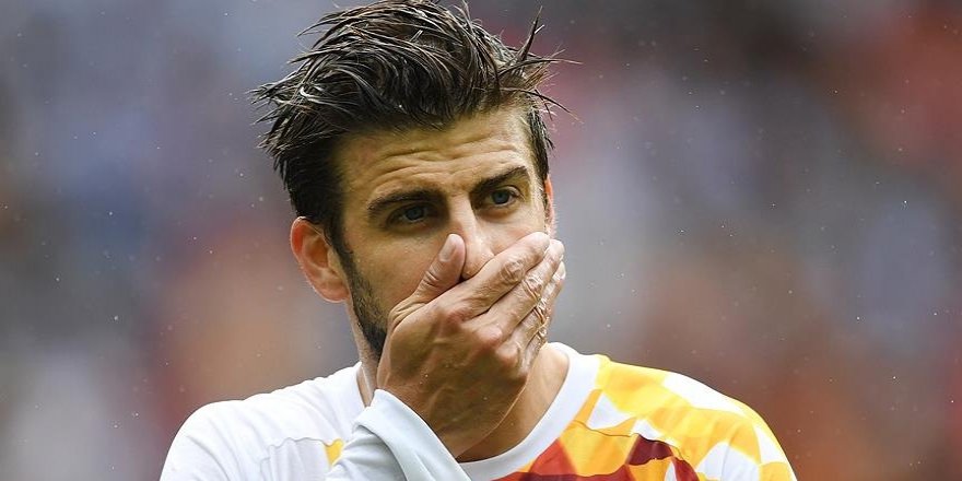 Pique bırakıyor