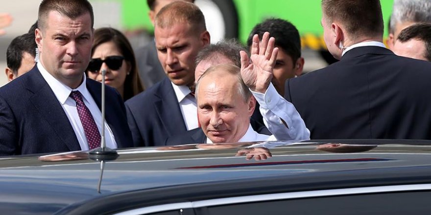 Putin İstanbul'a geldi