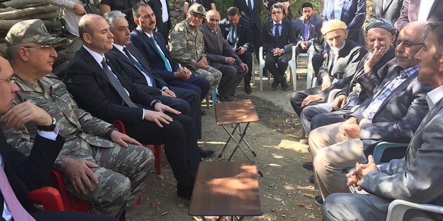 Soylu, şehit Fırat'ın ailesine taziye ziyaretinde bulundu
