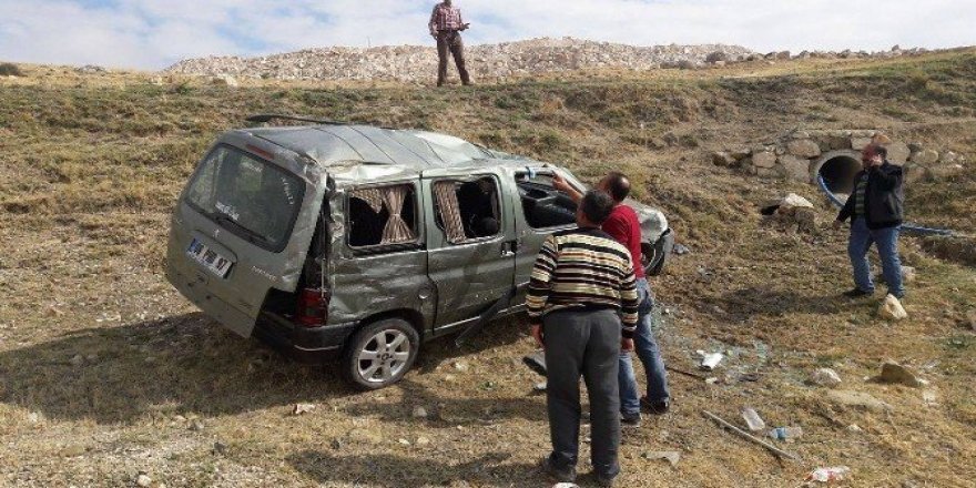 Haymana’da otomobil şarampole yuvarlandı: 5 yaralı
