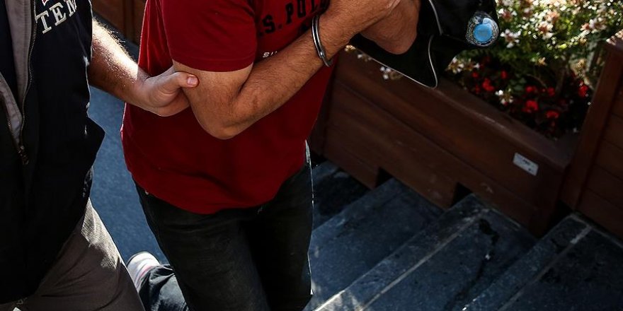 Yunanistan'a kaçmaya çalışan doktorlar tutuklandı