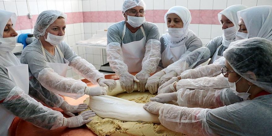 'Kaybedenin cezası' asırlık lezzet 'met helvası'