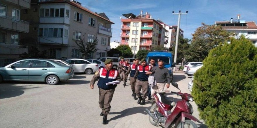 Sandıklı’da define avcılarını jandarma suçüstü yaptı