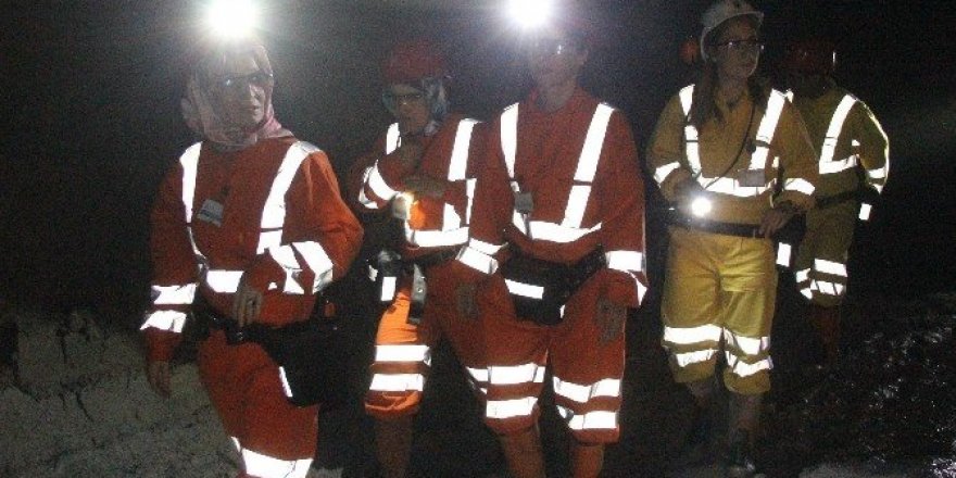 Madenci eşlerinden kocalarına yerin 600 metre altında sürpriz
