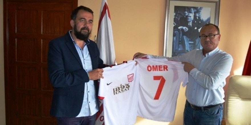 19 yıl sonra formalarına reklam aldılar
