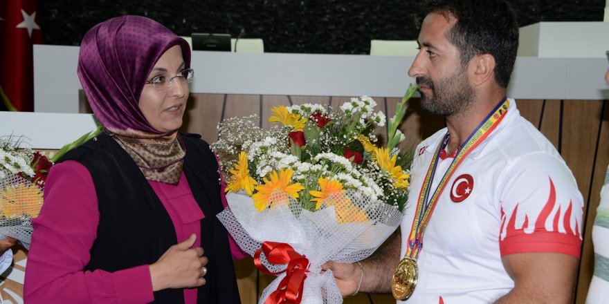 Fazıloğulları dünya 2.’si oldu